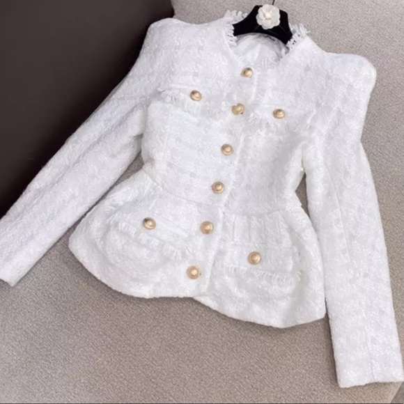 🎉 Turn heads at any event with this stunning white tweed set! - Picture 11 of 16